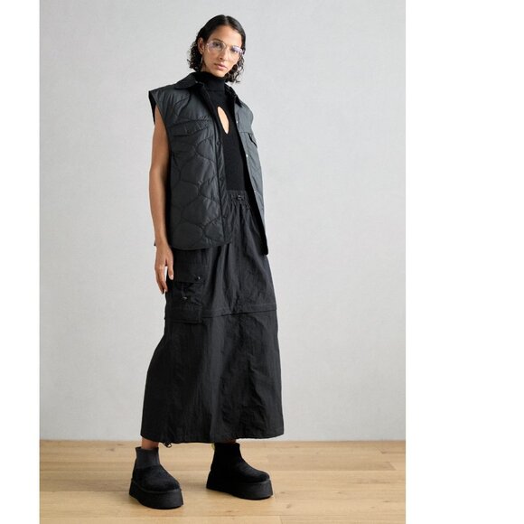 UGG Women's Classic Mini Dipper Boot - Picture 6 of 11